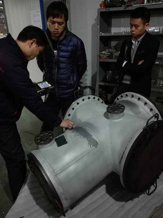 客戶(hù)檢查我公司GIS殼體超聲波探傷。